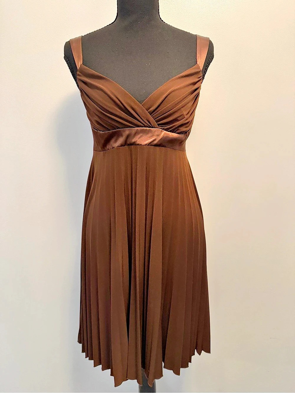 Vishes Pleated Mini Dress in Brown Size Small